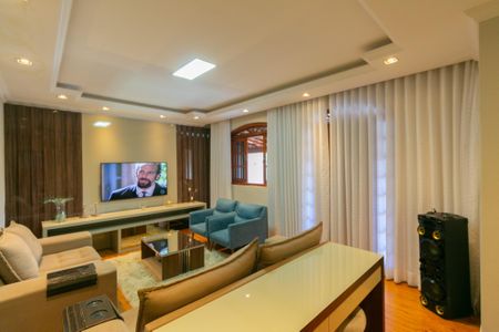 Casa à venda com 3 quartos, 360m² em Jardim Leblon, Belo Horizonte