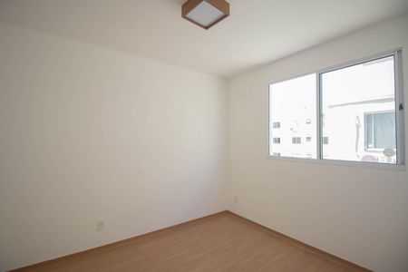 Quarto 2 de apartamento para alugar com 2 quartos, 45m² em Barro Vermelho, São Gonçalo