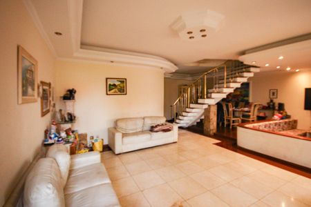 Sala de casa à venda com 4 quartos, 310m² em Vila Ede, São Paulo