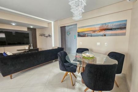 Sala de apartamento para alugar com 3 quartos, 133m² em Balneario Guarujá, Guarujá
