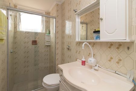 Banheiro de apartamento para alugar com 3 quartos, 80m² em Santo Antônio, Porto Alegre