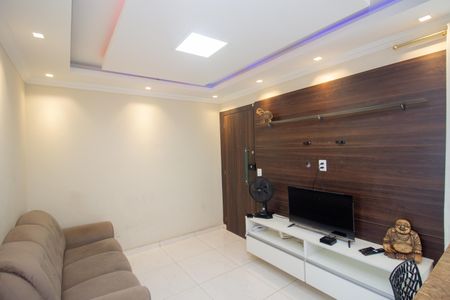 Sala de apartamento à venda com 2 quartos, 49m² em Chácara Cotia, Contagem