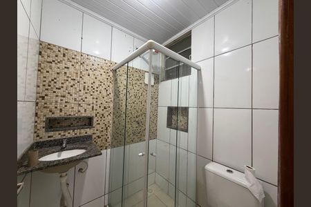 Banheiro de kitnet/studio para alugar com 1 quarto, 40m² em Recreio, Rio de Janeiro
