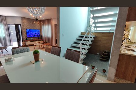 Sala de Jantar de casa para alugar com 3 quartos, 209m² em Vila Monte Serrat, Ferraz de Vasconcelos