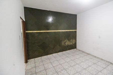 Quarto de casa para alugar com 1 quarto, 36m² em Chácara Adriana Aparecida, Carapicuíba