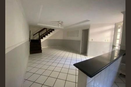 Sala de casa para alugar com 3 quartos, 200m² em Stella Maris, Salvador