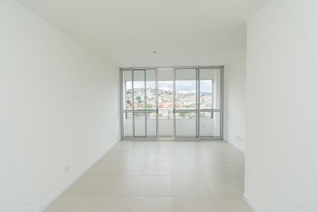 Sala de apartamento para alugar com 3 quartos, 73m² em Jardim Riacho das Pedras, Contagem