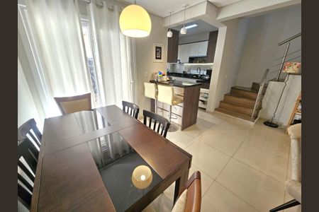 Sala de casa de condomínio para alugar com 3 quartos, 111m² em Igara, Canoas