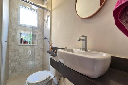 Banheiro de casa à venda com 2 quartos, 120m² em Jardim Santa Eudoxia, Campinas