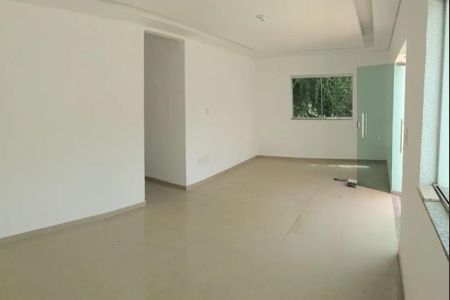 Sala de apartamento para alugar com 3 quartos, 120m² em Jardim da Glória, Vespasiano