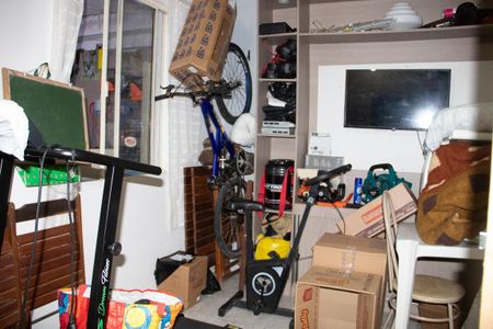 Quarto 1 de casa para alugar com 2 quartos, 80m² em Boqueirão, Curitiba