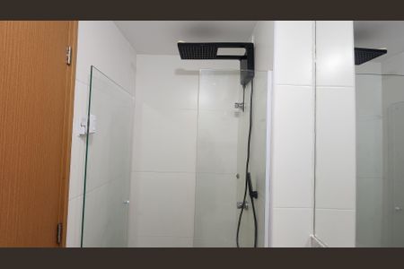Banheiro de kitnet/studio para alugar com 1 quarto, 25m² em Amaralina, Salvador