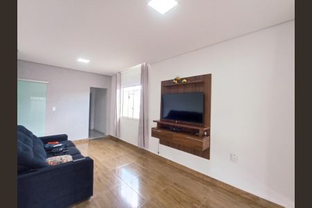 Casa para alugar com 2 quartos, 140m² em Petrópolis, Betim