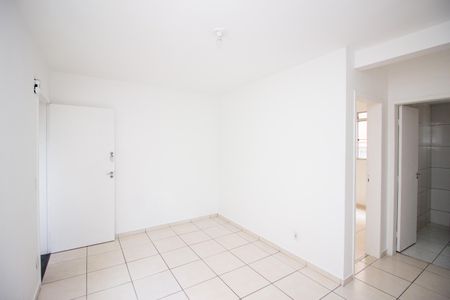 Sala de apartamento para alugar com 2 quartos, 44m² em Cabral, Contagem