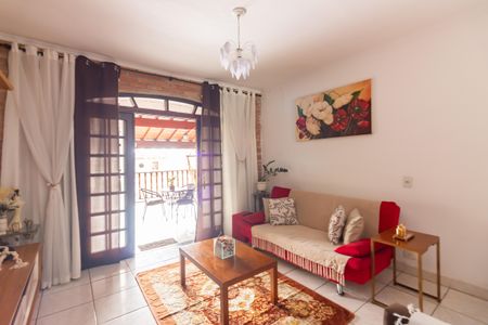 Sala de casa à venda com 4 quartos, 232m² em Santo Antônio, Osasco