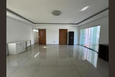 Casa de Condomínio para alugar com 4 quartos, 365m² em Dos Ipês, Vespasiano