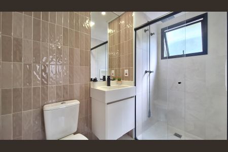 Banheiro de kitnet/studio para alugar com 1 quarto, 25m² em Pompeia, São Paulo