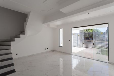 Sala de casa para alugar com 3 quartos, 149m² em Santa Amelia, Belo Horizonte