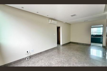 Apartamento à venda com 3 quartos, 85m² em Araguaia, Belo Horizonte