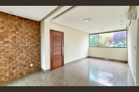 Apartamento à venda com 3 quartos, 85m² em Araguaia, Belo Horizonte