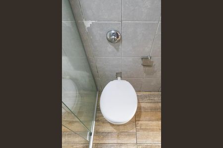 Banheiro de kitnet/studio para alugar com 1 quarto, 22m² em Canaa, Belo Horizonte