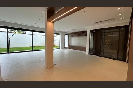 Casa à venda com 4 quartos, 520m² em Brooklin Novo, São Paulo