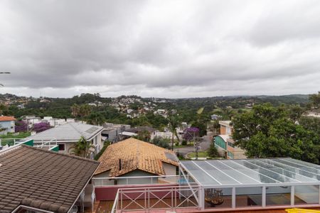 Vista da sala de casa de condomínio para alugar com 3 quartos, 617m² em Golf Gardens, Carapicuíba