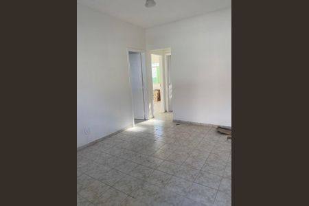 Sala de casa de condomínio para alugar com 2 quartos, 75m² em Parque Uruguaiana, Duque de Caxias