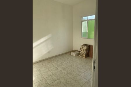 Quarto de casa de condomínio para alugar com 2 quartos, 75m² em Parque Uruguaiana, Duque de Caxias
