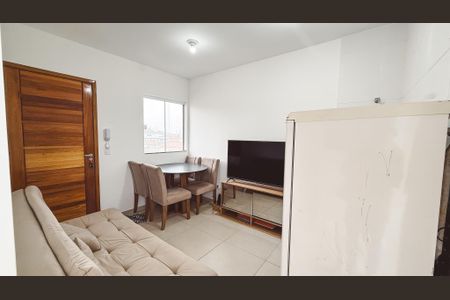 Sala/Cozinha de apartamento para alugar com 1 quarto, 40m² em Vila Vitorio Mazzei, São Paulo