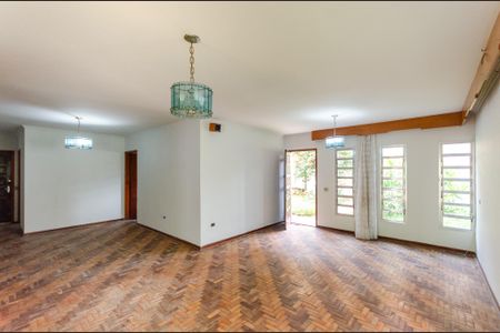 Sala de casa à venda com 5 quartos, 200m² em Jardim Mariliza, São Paulo