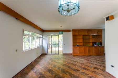 Sala de casa à venda com 5 quartos, 200m² em Jardim Mariliza, São Paulo