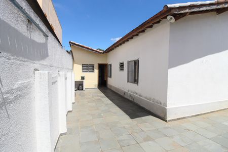 Quintal de casa para alugar com 3 quartos, 110m² em Conjunto Residencial Butanta, São Paulo