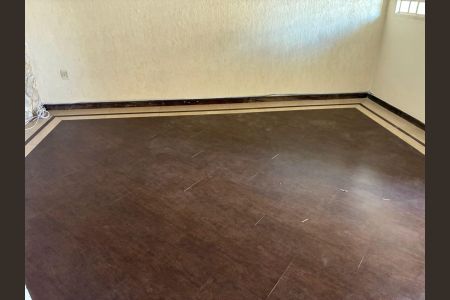 Sala 2 de casa para alugar com 3 quartos, 200m² em São Joaquim, Contagem