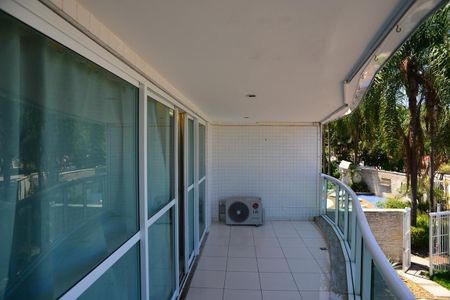Varanda de apartamento para alugar com 2 quartos, 100m² em Barra da Tijuca, Rio de Janeiro