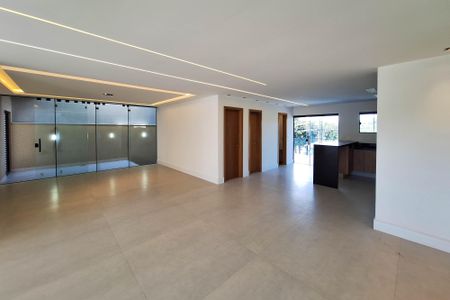 Sala de casa para alugar com 4 quartos, 465m² em Badu, Niterói