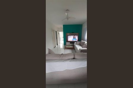 Casa para alugar com 2 quartos, 110m² em Shangri-La, Belford Roxo