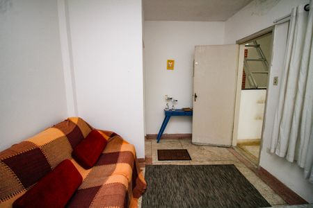 Sala de apartamento para alugar com 2 quartos, 60m² em Vila Tupi, Praia Grande