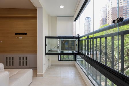 Varanda da Sala de apartamento para alugar com 2 quartos, 40m² em Cidade Jardim, São Paulo