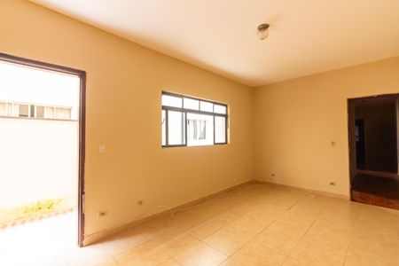 Sala de casa para alugar com 3 quartos, 180m² em Ayrosa, Osasco