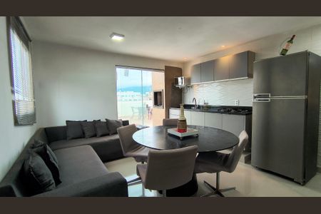 Sala de apartamento para alugar com 1 quarto, 180m² em Recreio dos Bandeirantes, Rio de Janeiro