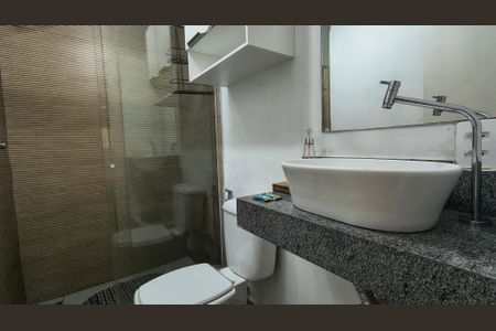 Banheiro da Suíte de apartamento para alugar com 1 quarto, 180m² em Recreio dos Bandeirantes, Rio de Janeiro