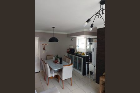 Sala de jantar de apartamento para alugar com 3 quartos, 70m² em Jardim Barbacena, Cotia