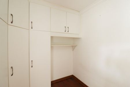 Quarto 2 de apartamento para alugar com 2 quartos, 53m² em Parque Peruche, São Paulo