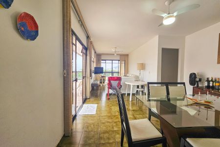 Sala de apartamento para alugar com 3 quartos, 250m² em Jardim Virginia, Guarujá