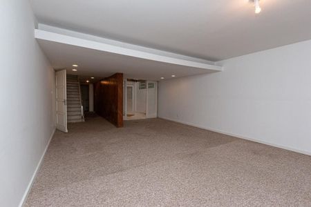 Sala de casa para alugar com 4 quartos, 272m² em Rio Branco, Porto Alegre