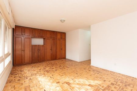 Quarto 1 de casa para alugar com 4 quartos, 272m² em Rio Branco, Porto Alegre