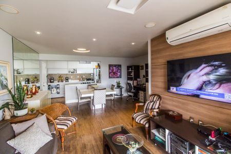 Sala de apartamento à venda com 3 quartos, 110m² em Alphaville, Santana de Parnaíba