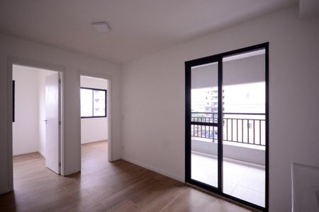 Sala/Cozinha de apartamento para alugar com 2 quartos, 37m² em Vila Nair, São Paulo