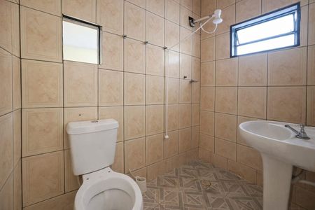 Banheiro de kitnet/studio para alugar com 1 quarto, 25m² em Jardim Primeiro de Maio (Chacara Fazendinha), Osasco